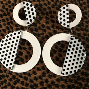 Fun polka dot pierced earrings!